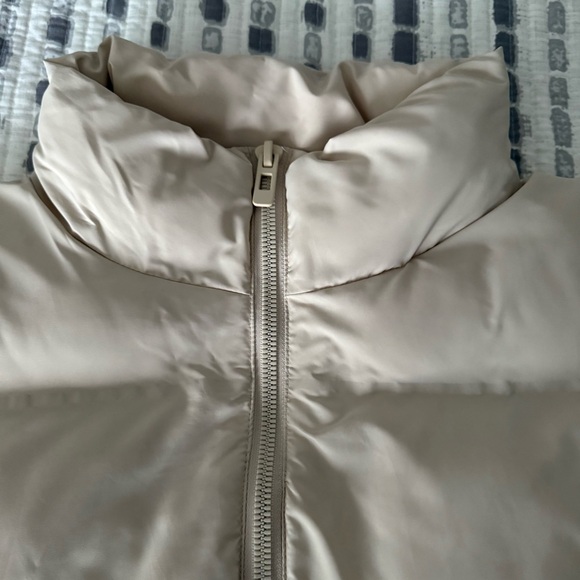 Zara Beige Puffer Vest - Picture 6 of 8